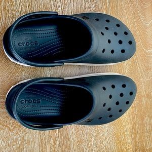 Crocs original Platform clogs size 9